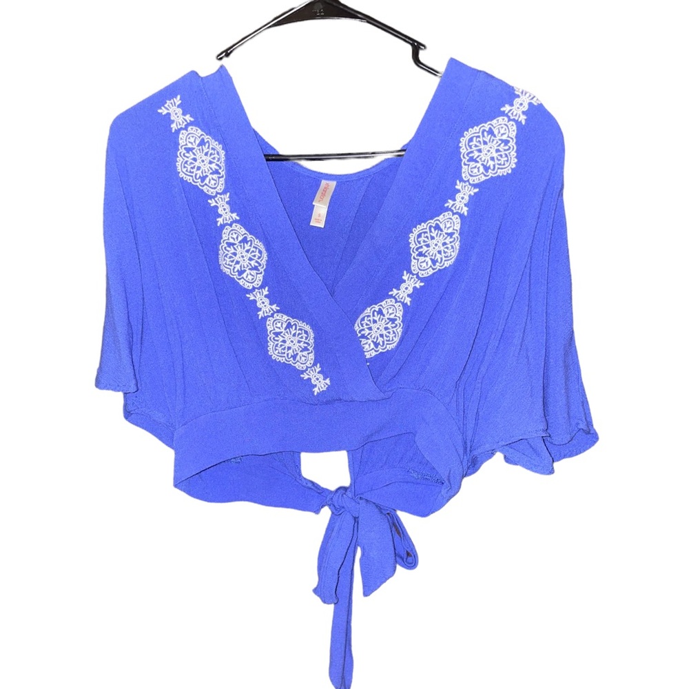 Blue tie back crop top